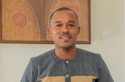 Dr Linus Kweku Labik